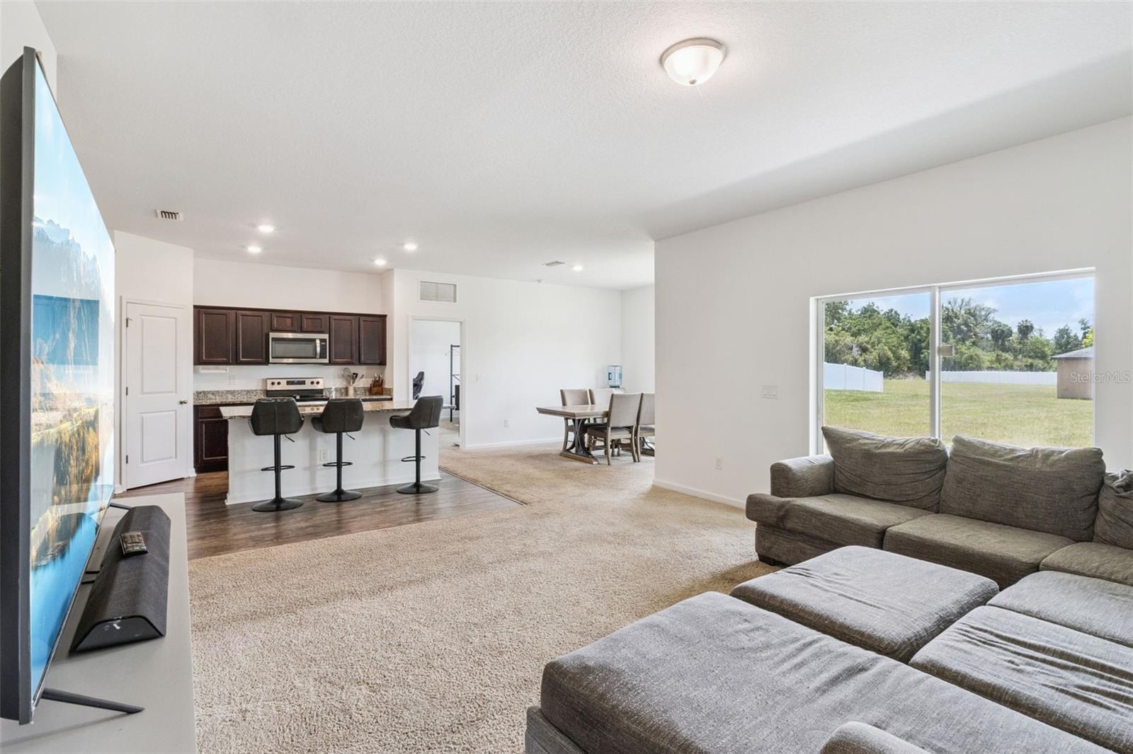 903 SHIMMERING OAKS LN, SEFFNER, FL, 33584