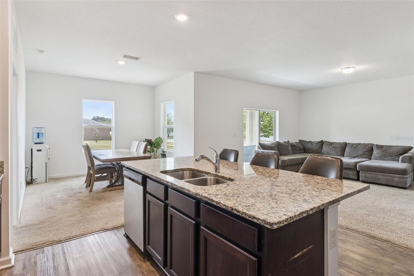 903 SHIMMERING OAKS LN, SEFFNER, FL, 33584