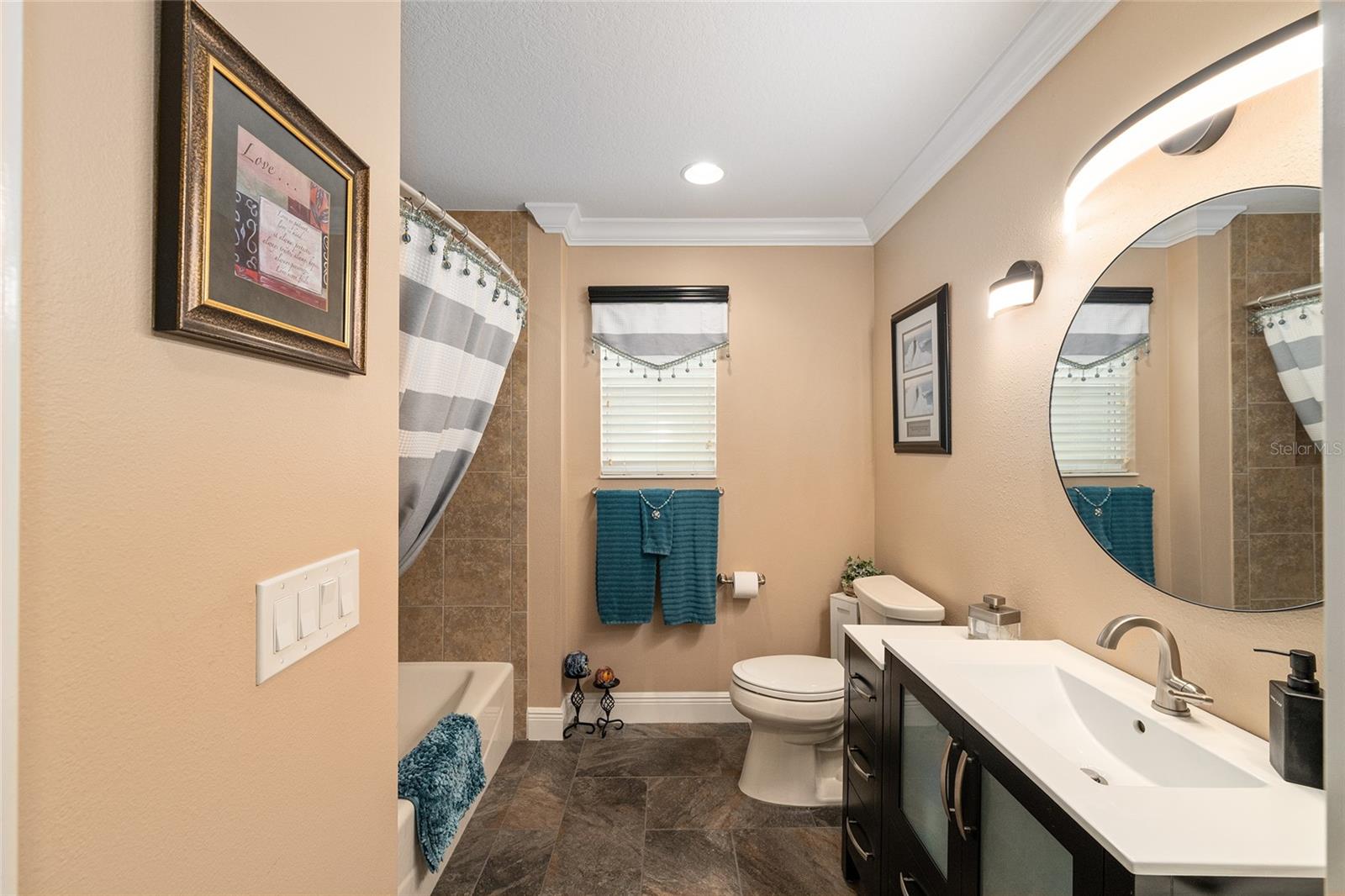 387 HARLOW LN, THE VILLAGES, FL, 32163
