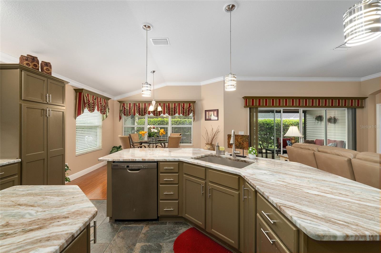 387 HARLOW LN, THE VILLAGES, FL, 32163