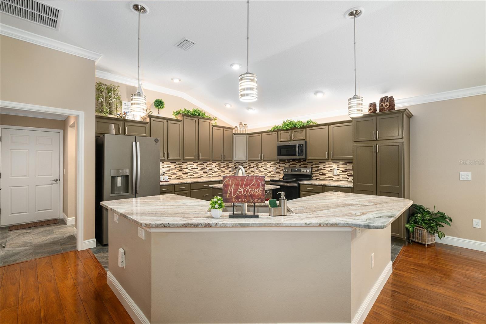 387 HARLOW LN, THE VILLAGES, FL, 32163
