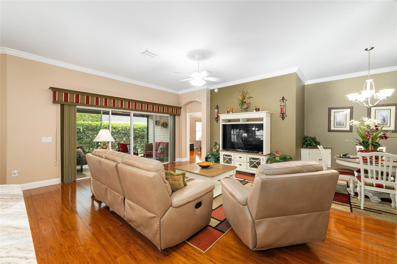 387 HARLOW LN, THE VILLAGES, FL, 32163