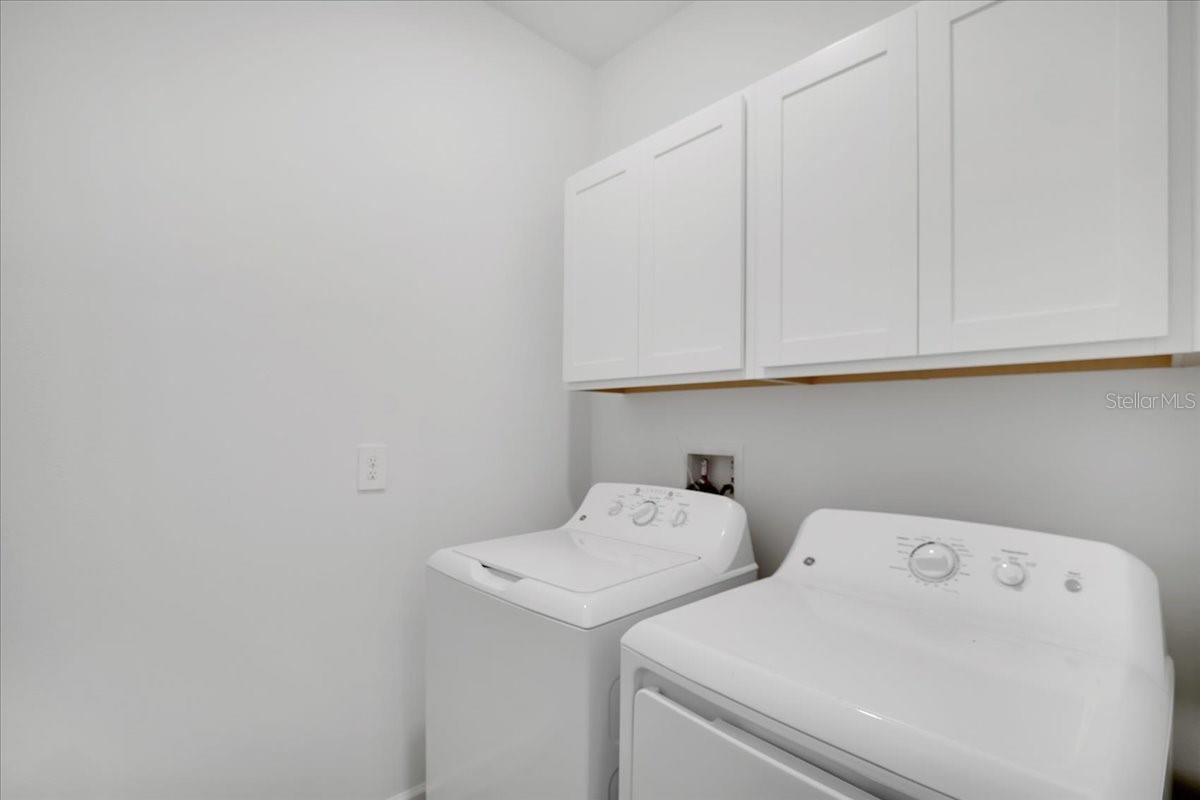 17410 HOLLY WELL AVE, WIMAUMA, FL, 33598