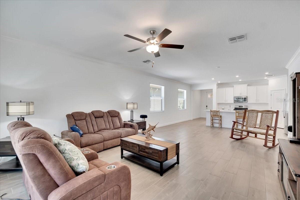 17410 HOLLY WELL AVE, WIMAUMA, FL, 33598