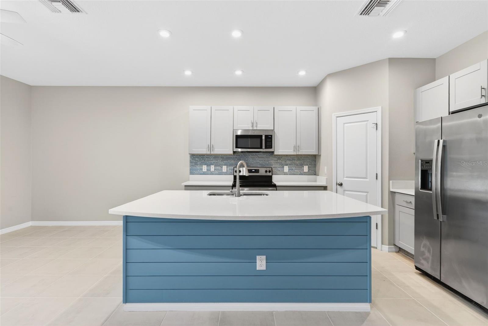 6425 FAIRMONT LN, PALMETTO, FL, 34221