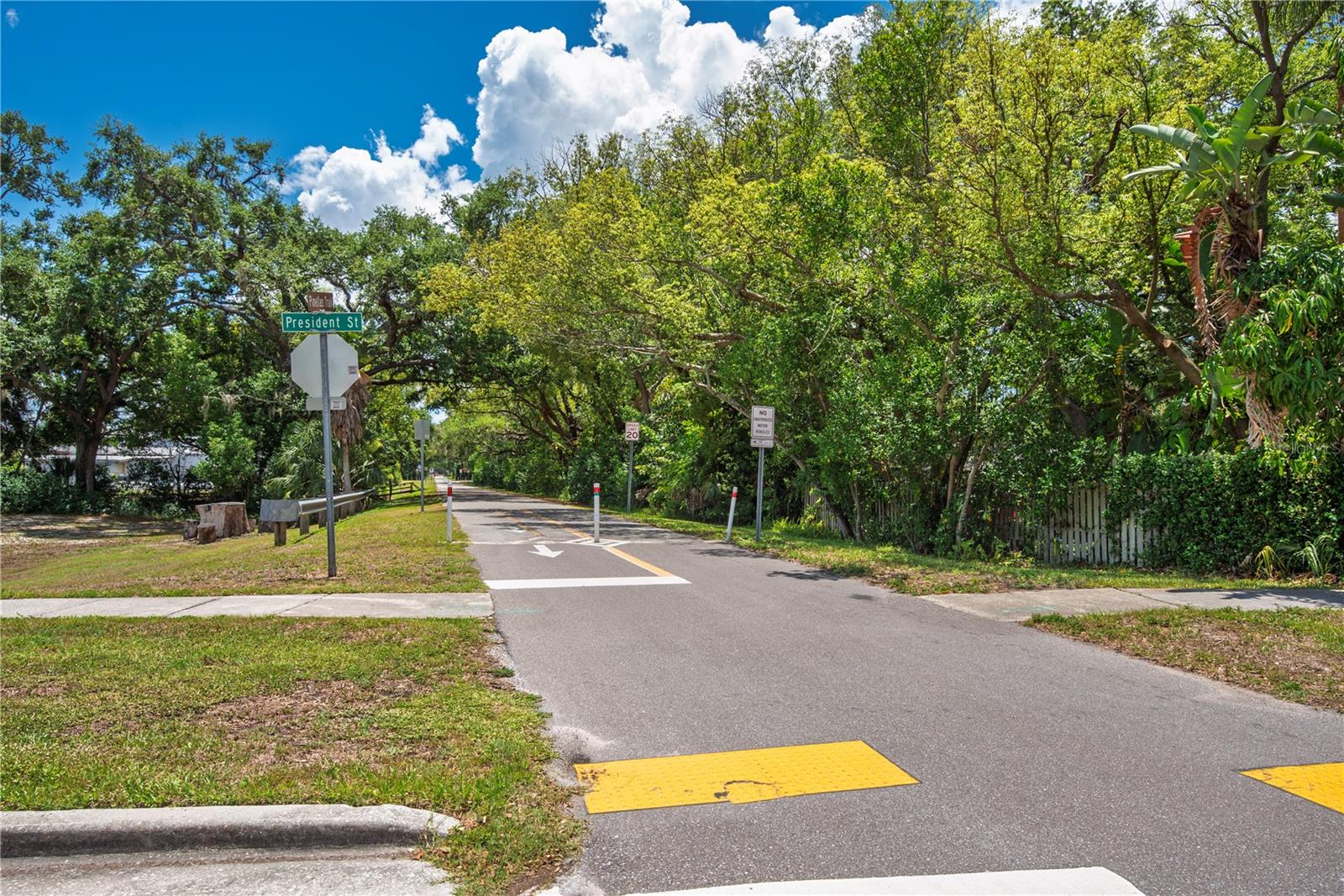 300 CLYDE LN #104, DUNEDIN, FL, 34698