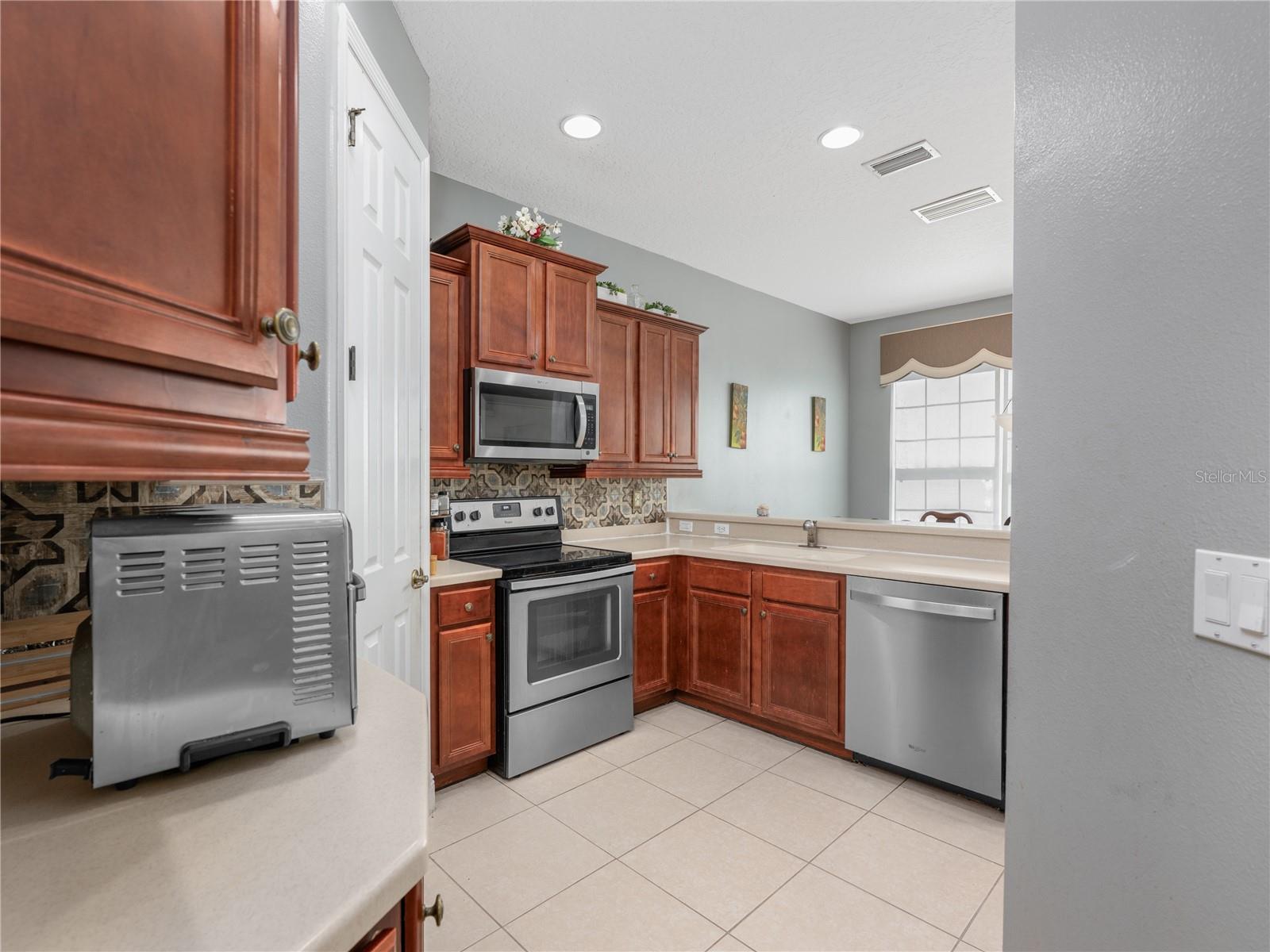 401 SPLIT OAK CT, EUSTIS, FL, 32736