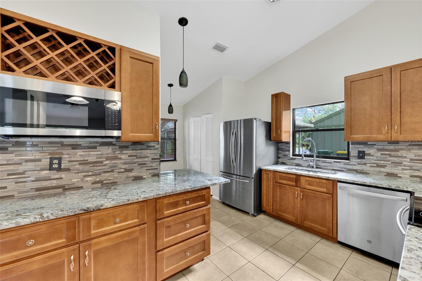 5015 BARRINGTON CIR #201, SARASOTA, FL, 34234