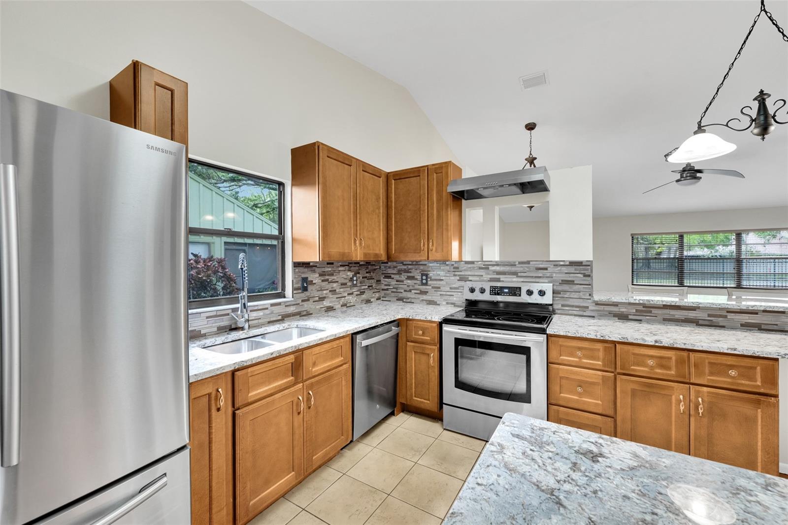 5015 BARRINGTON CIR #201, SARASOTA, FL, 34234