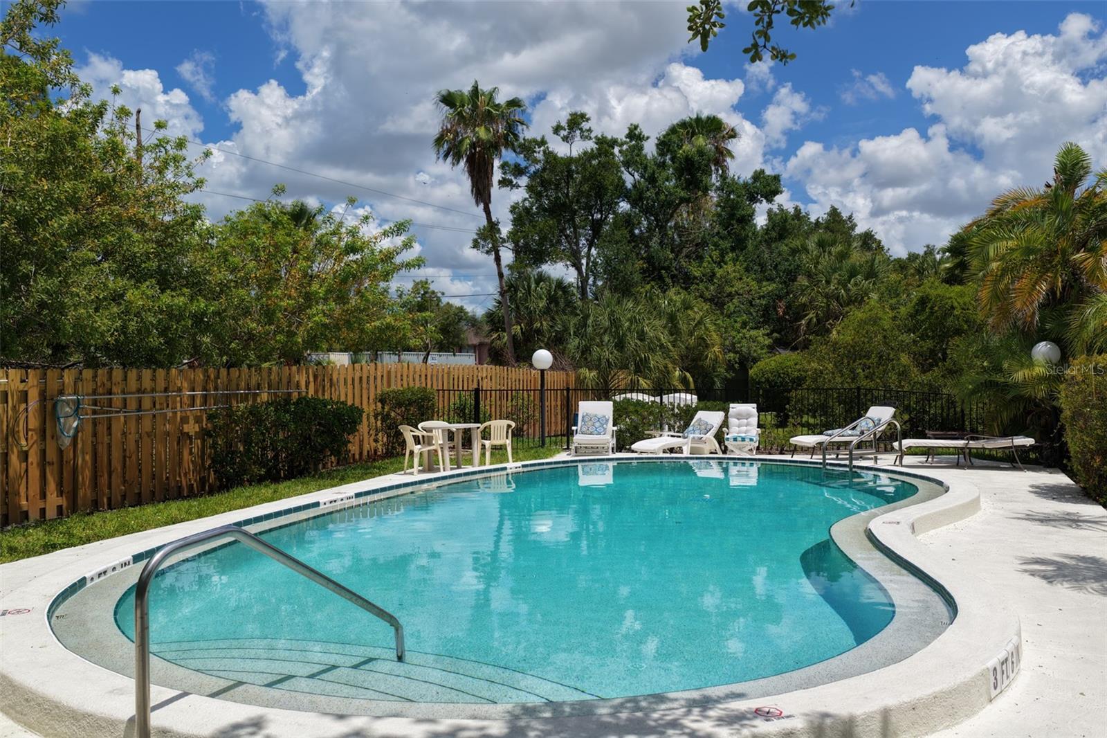 5015 BARRINGTON CIR #201, SARASOTA, FL, 34234