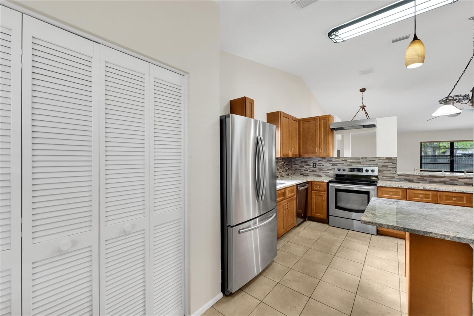 5015 BARRINGTON CIR #201, SARASOTA, FL, 34234
