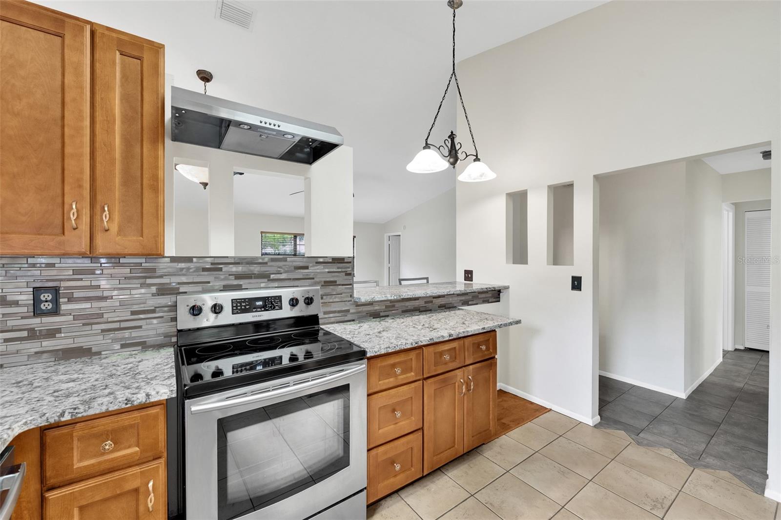 5015 BARRINGTON CIR #201, SARASOTA, FL, 34234