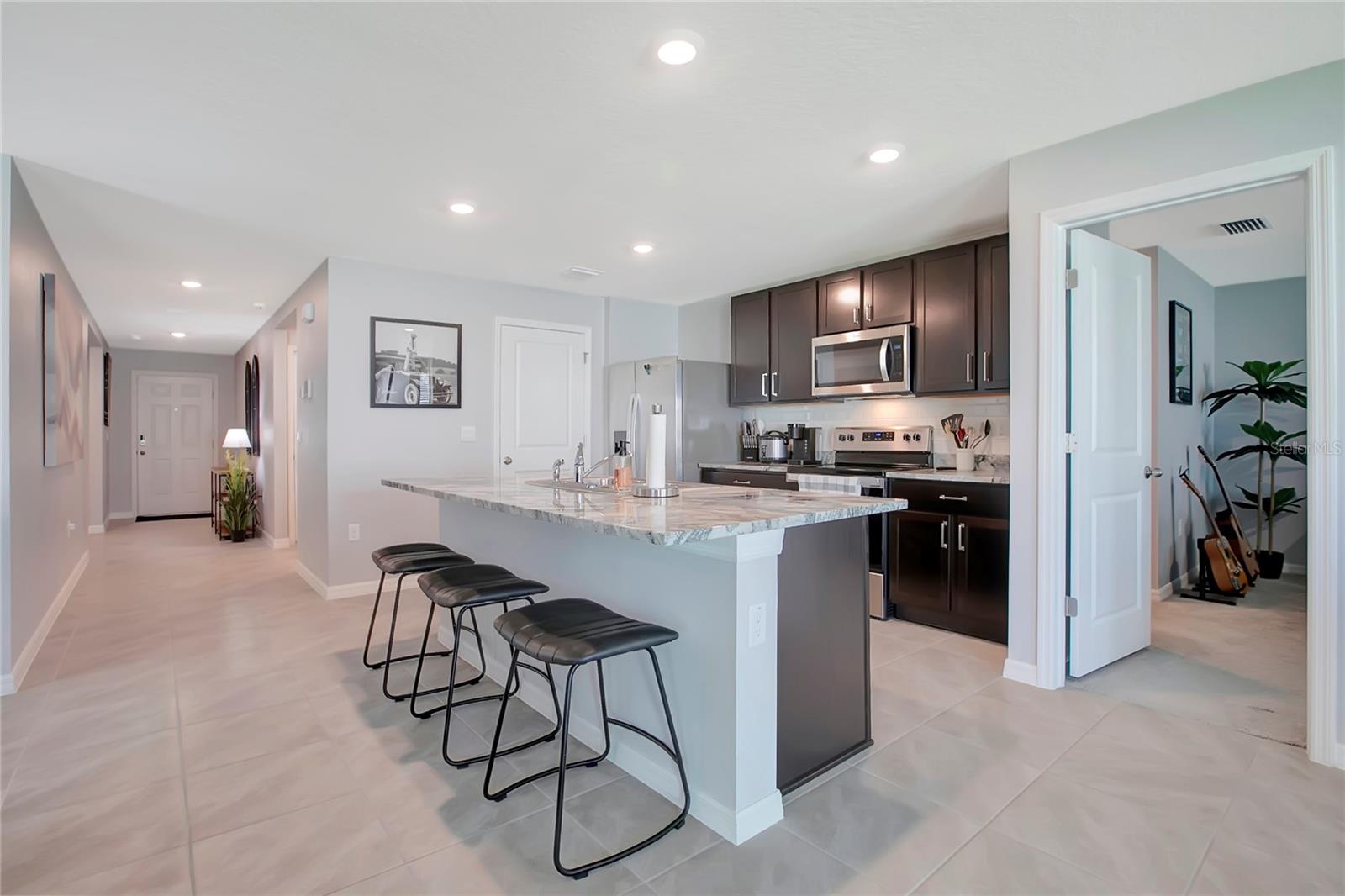 9206 MISSION BAY PL, TAMPA, FL, 33637