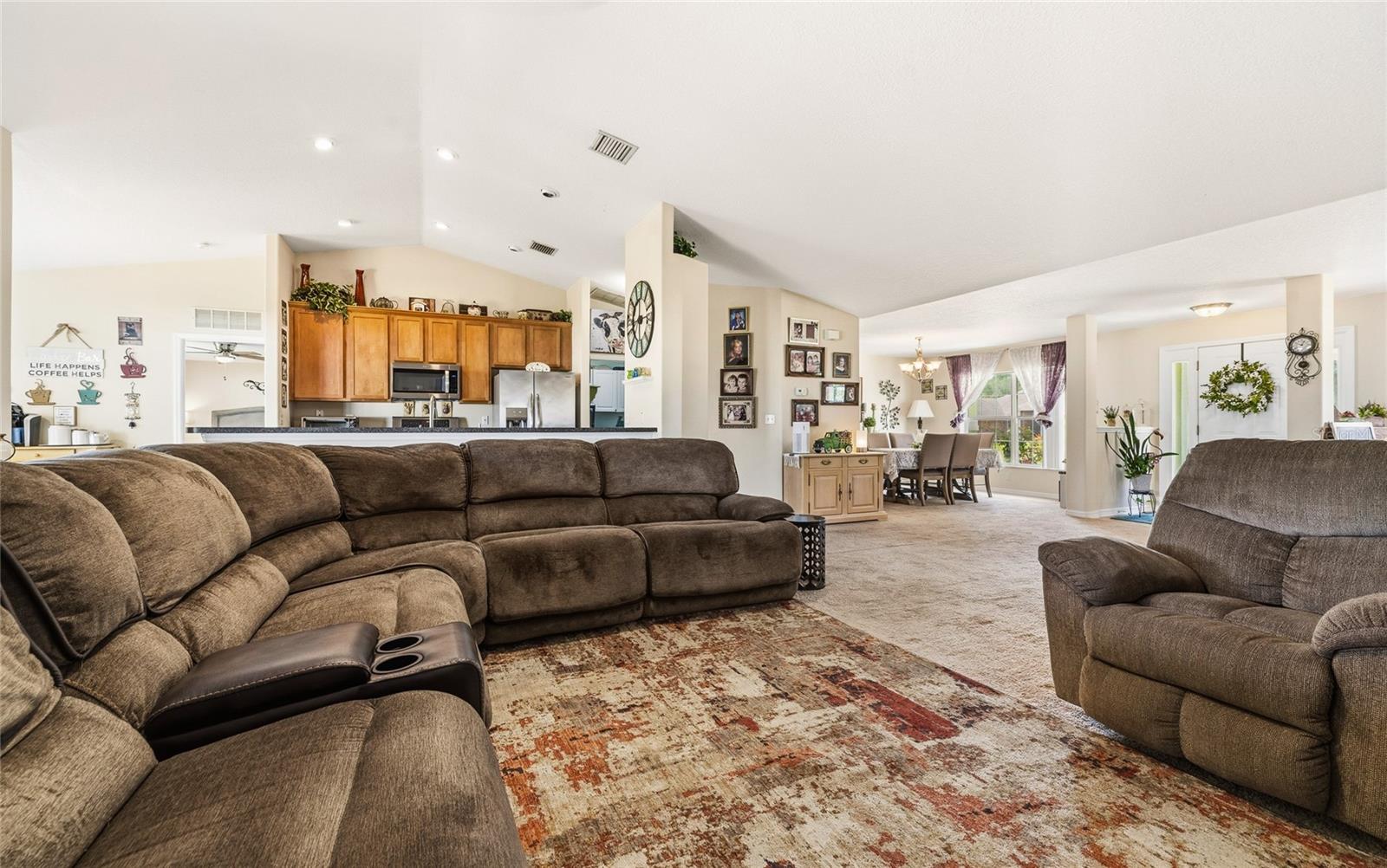 33 ROYAL LEAF LN, PALM COAST, FL, 32164