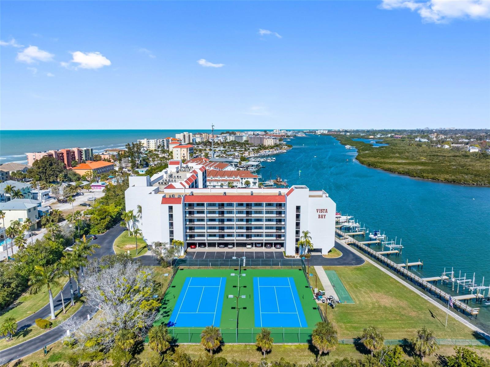 19111 VISTA BAY DR #301, INDIAN SHORES, FL, 33785