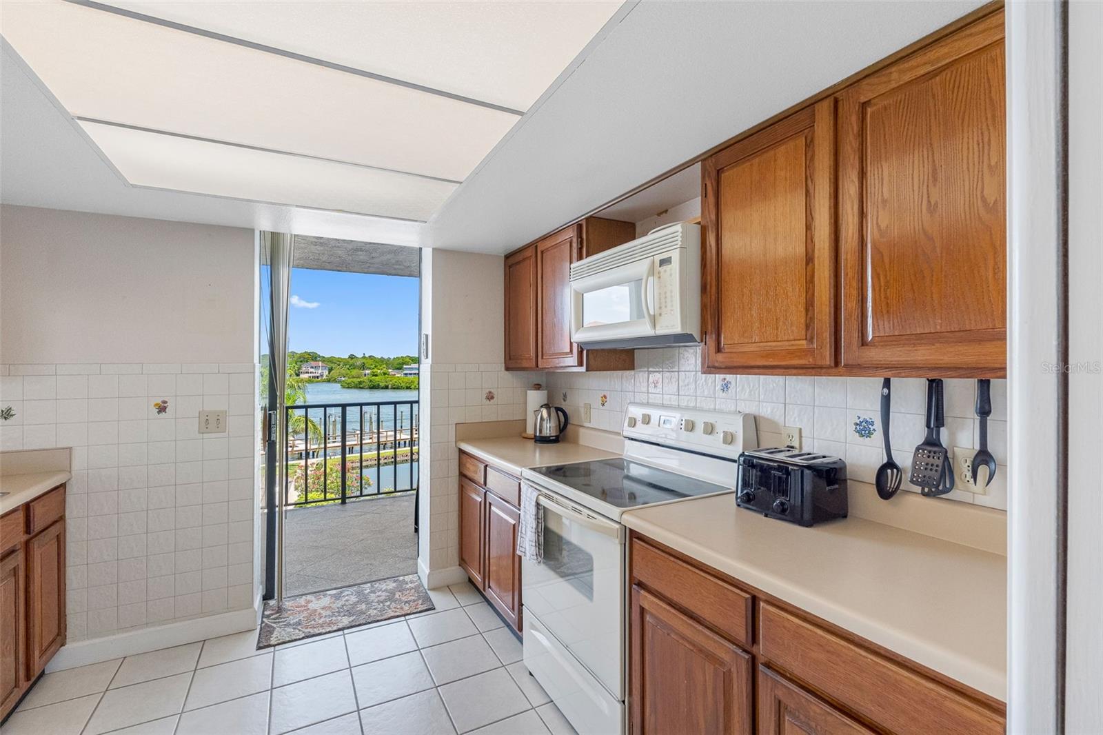 19111 VISTA BAY DR #301, INDIAN SHORES, FL, 33785