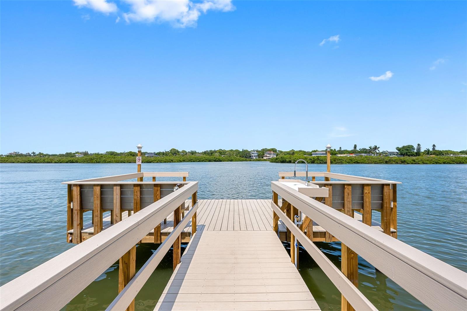 19111 VISTA BAY DR #301, INDIAN SHORES, FL, 33785