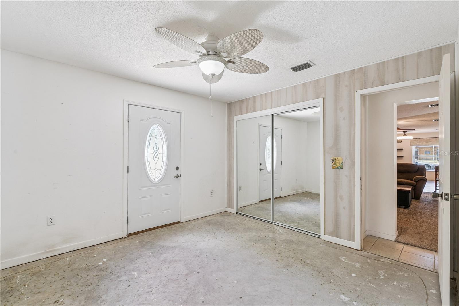 380 E LAKE ST, UMATILLA, FL, 32784