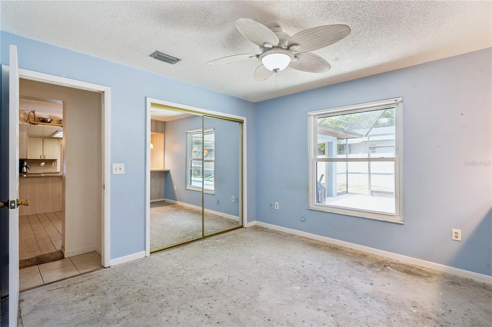 380 E LAKE ST, UMATILLA, FL, 32784