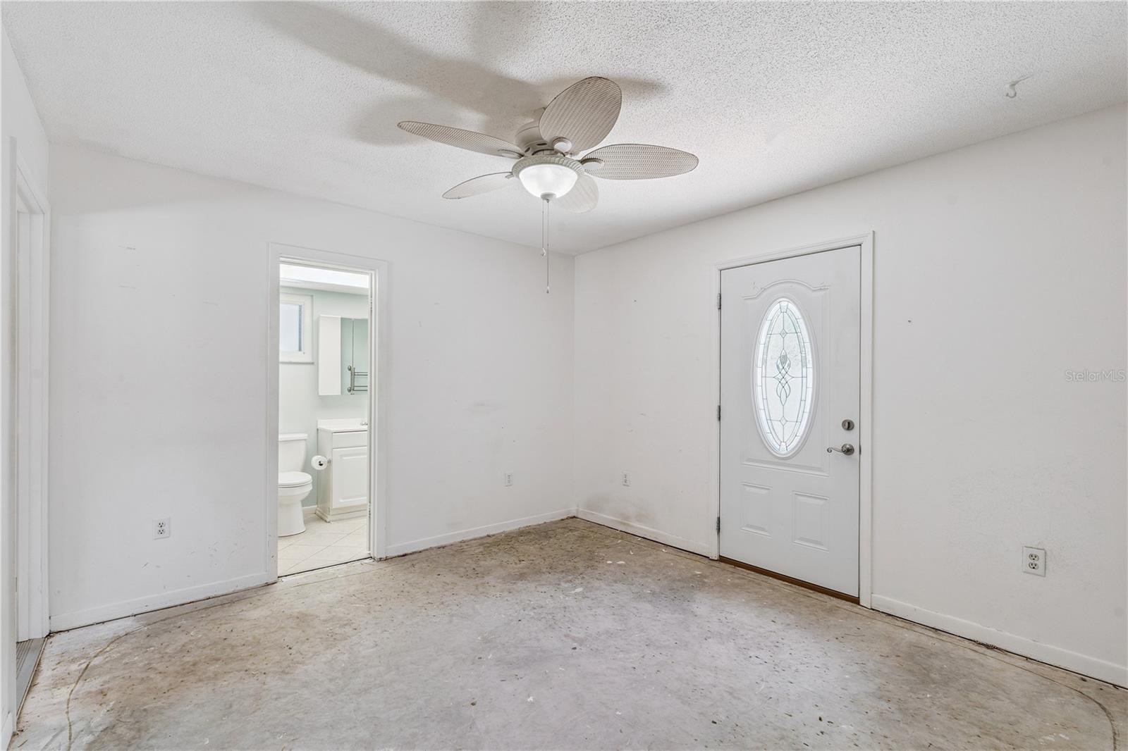 380 E LAKE ST, UMATILLA, FL, 32784