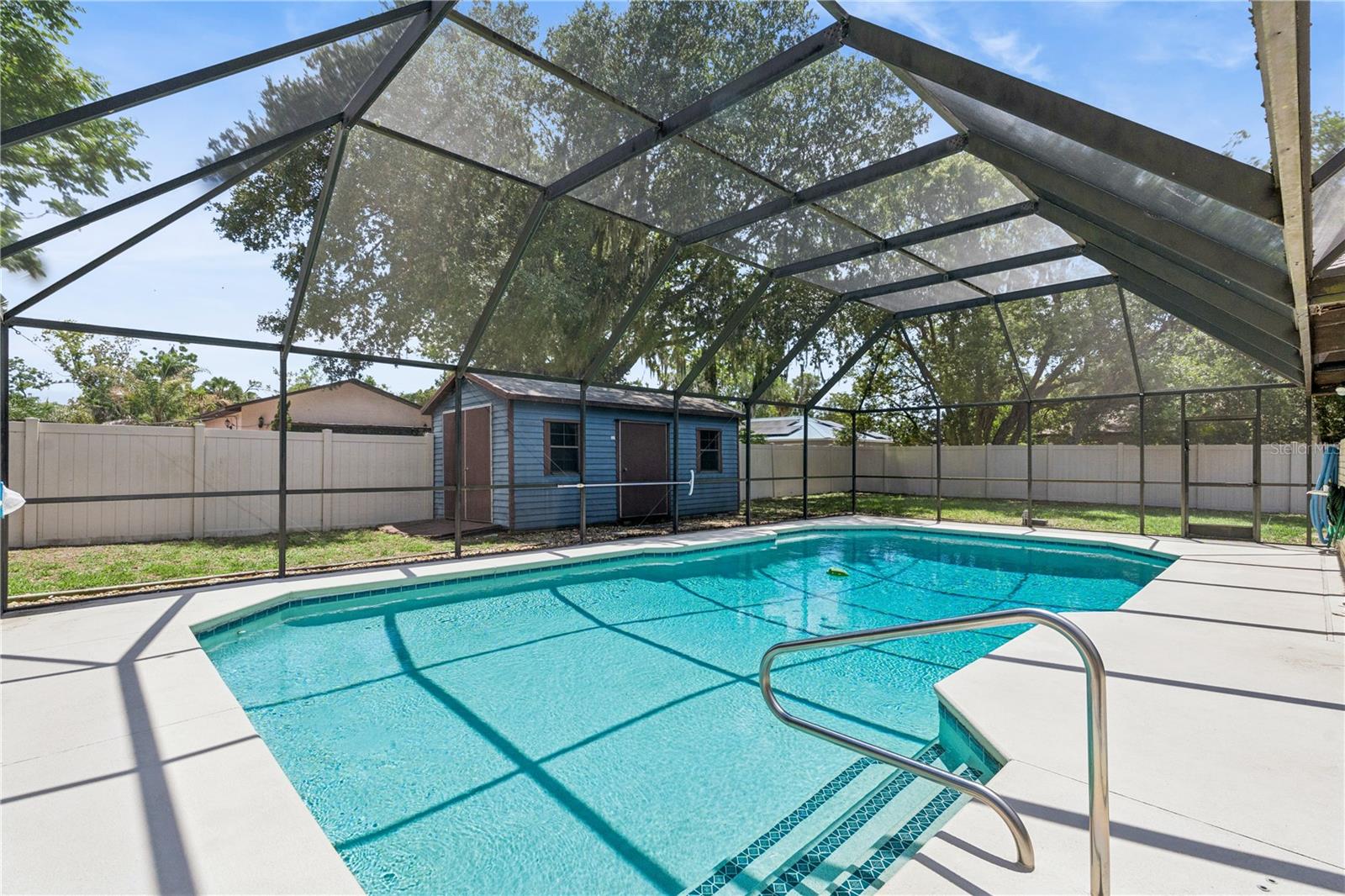 380 E LAKE ST, UMATILLA, FL, 32784