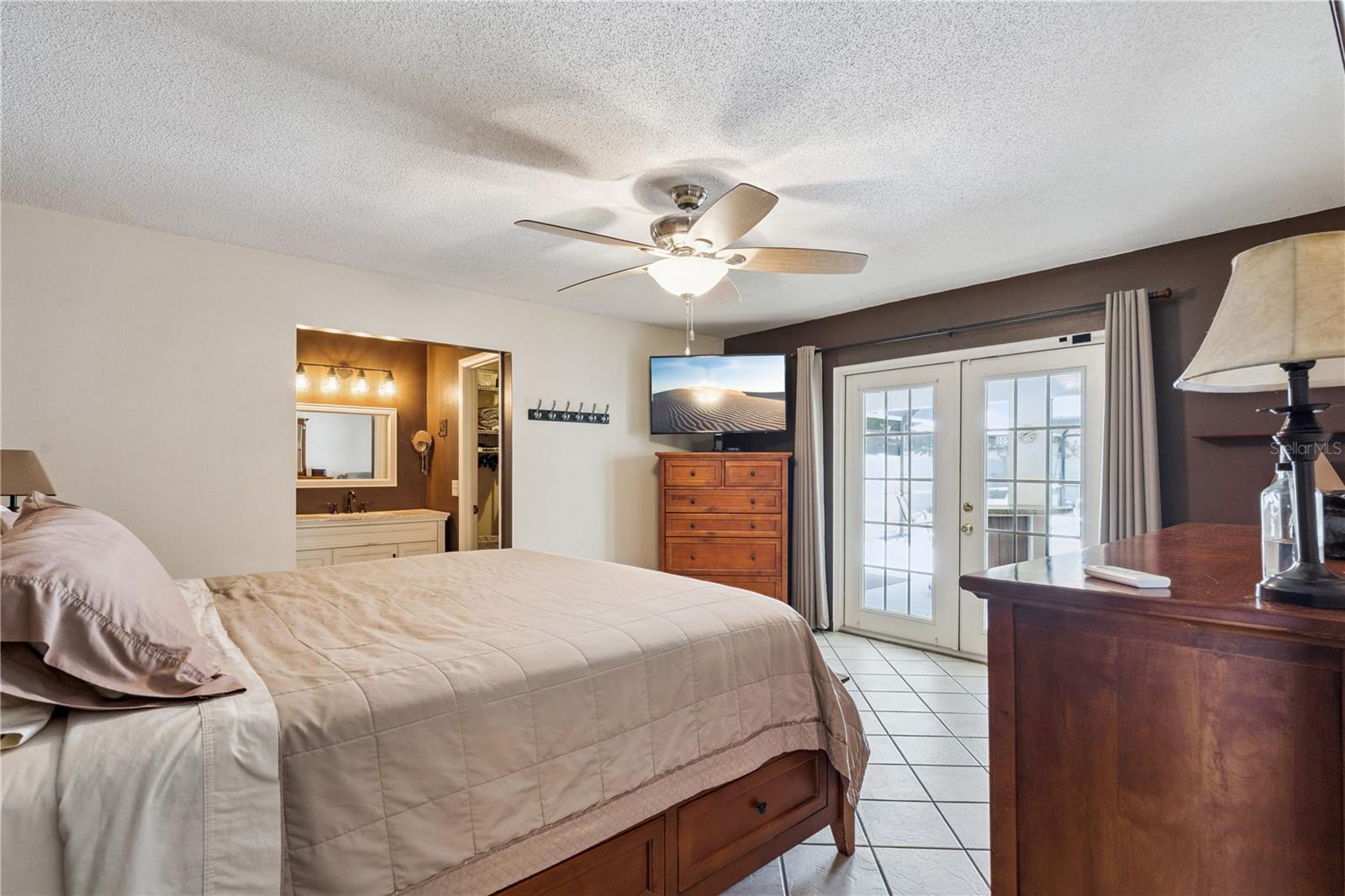 380 E LAKE ST, UMATILLA, FL, 32784