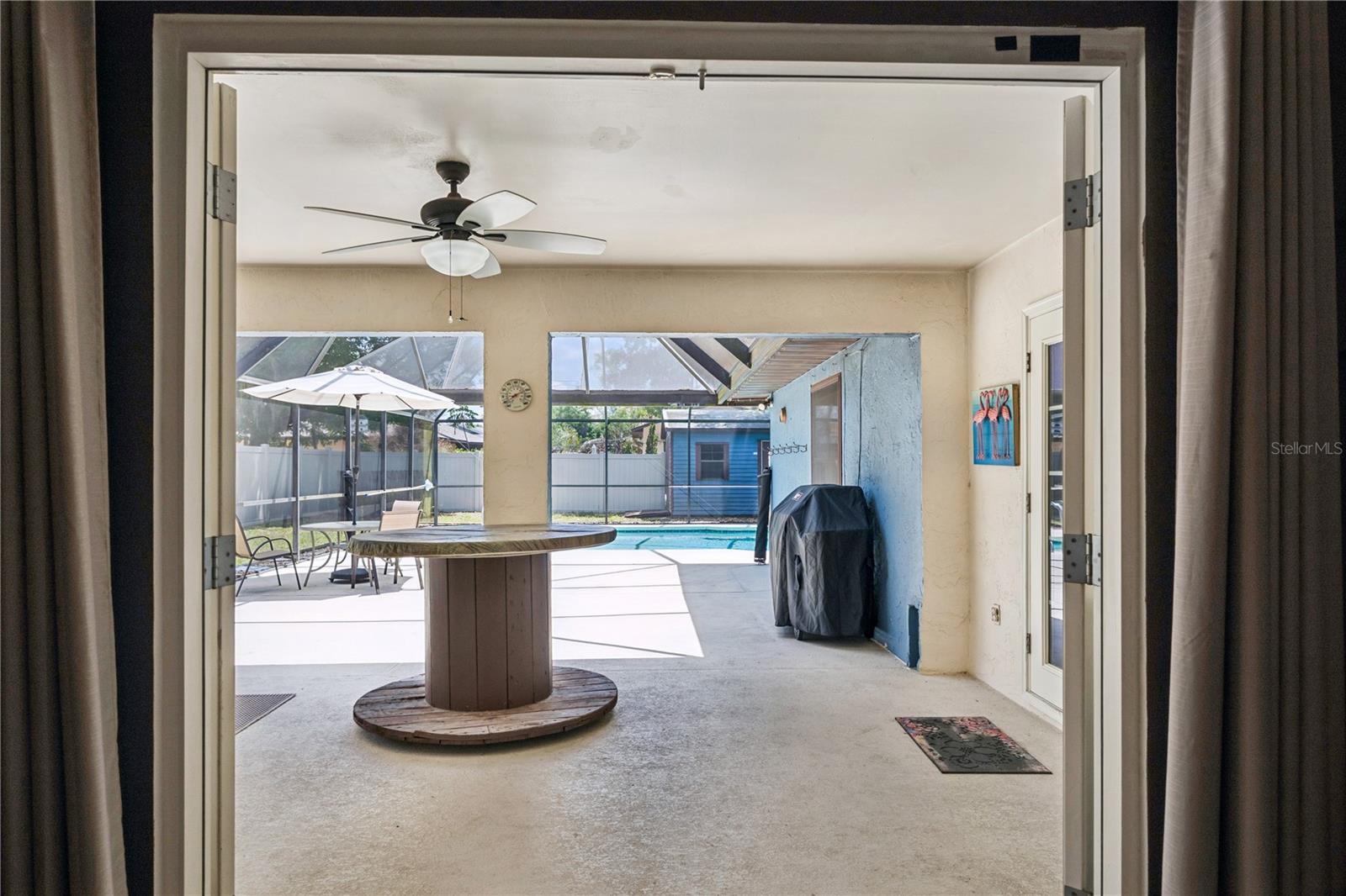 380 E LAKE ST, UMATILLA, FL, 32784