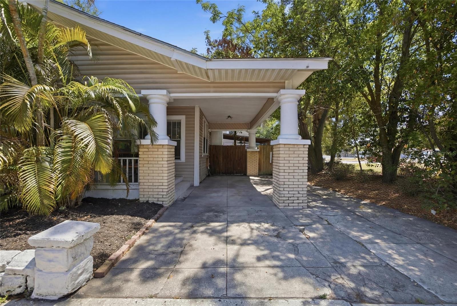 905 E 22ND AVE, TAMPA, FL, 33605