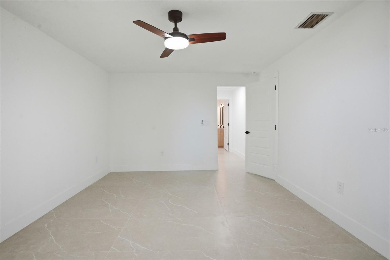9900 W RIVERWOOD DR, CRYSTAL RIVER, FL, 34428