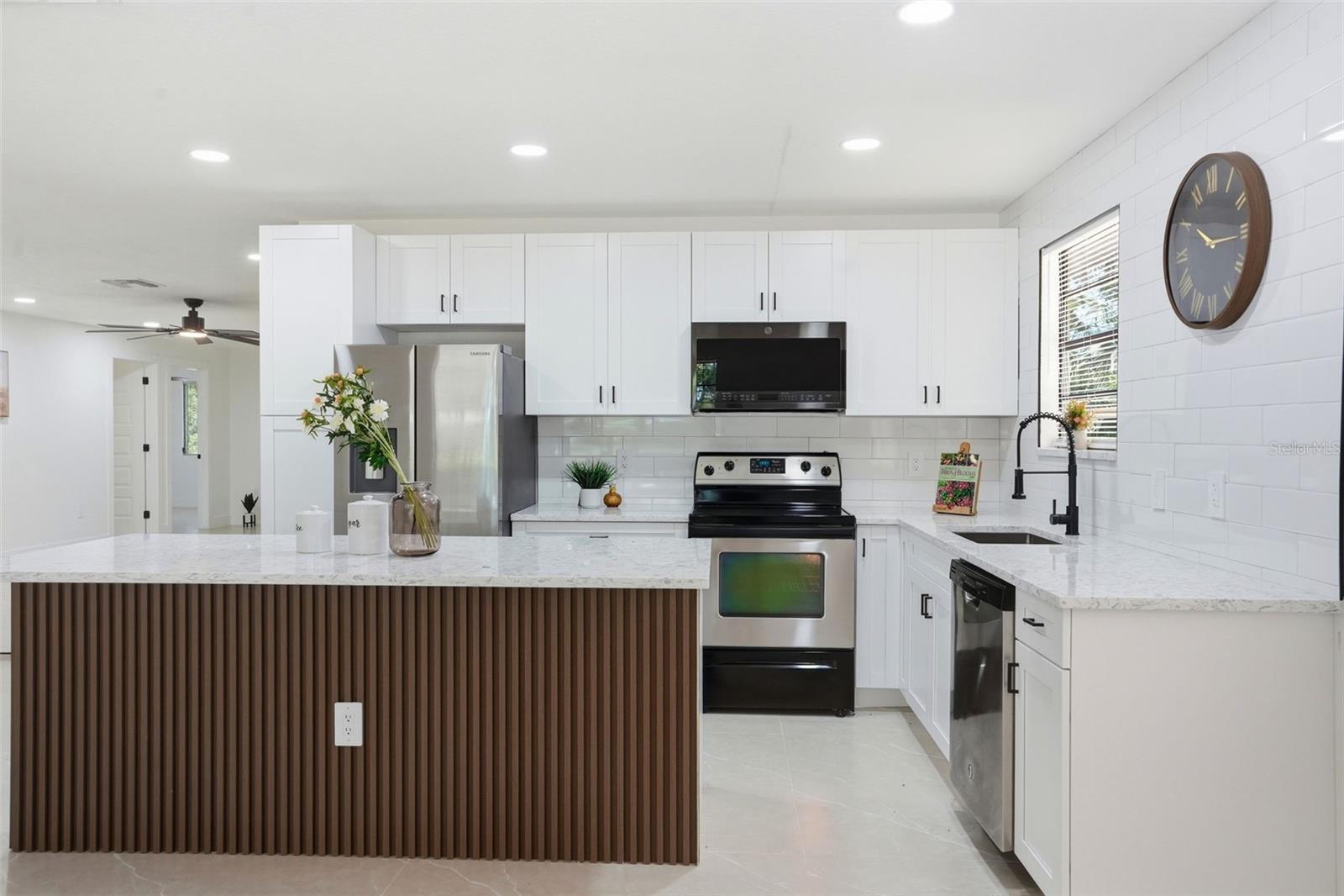 9900 W RIVERWOOD DR, CRYSTAL RIVER, FL, 34428