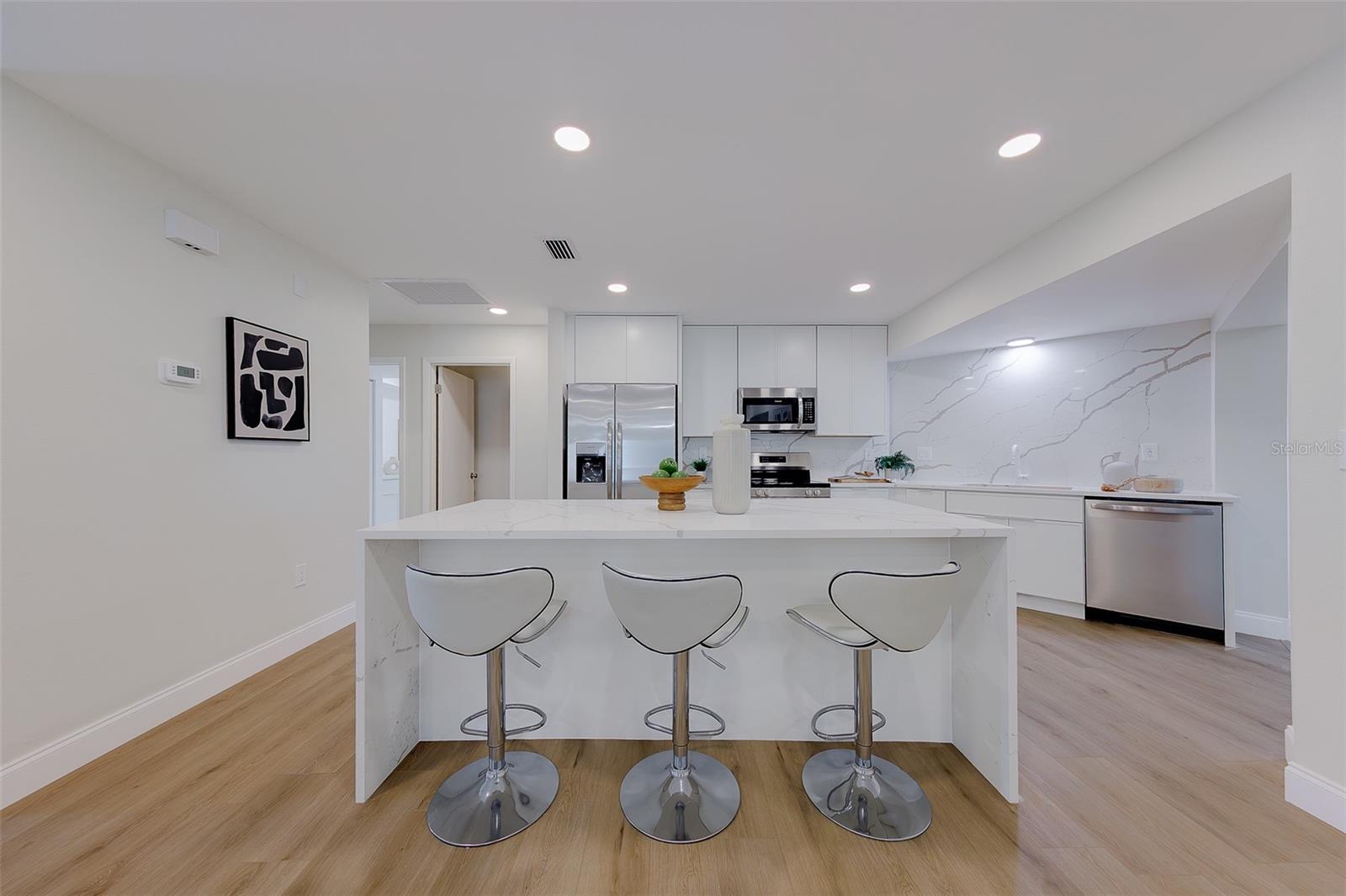 11818 69TH WAY, LARGO, FL, 33773