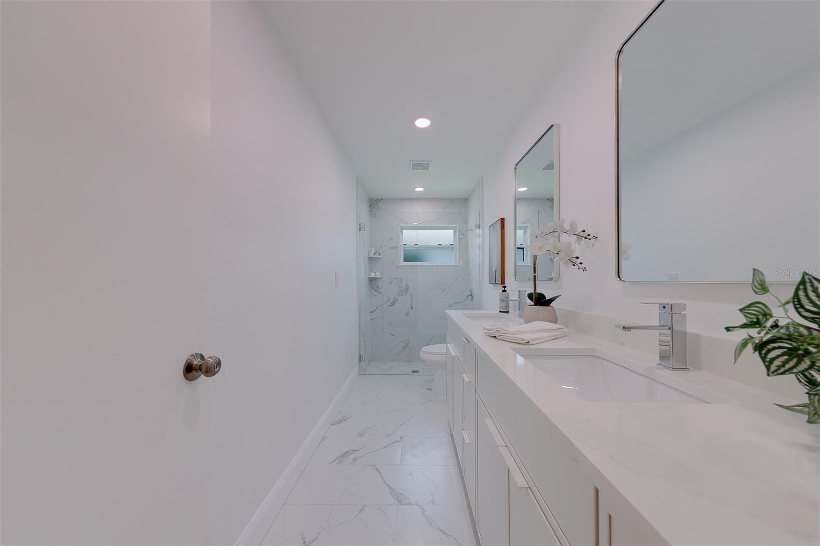 11818 69TH WAY, LARGO, FL, 33773
