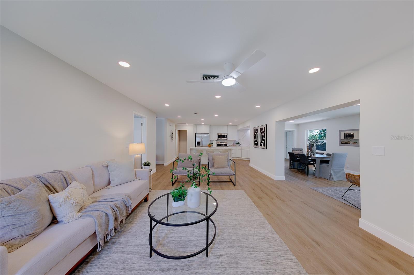 11818 69TH WAY, LARGO, FL, 33773