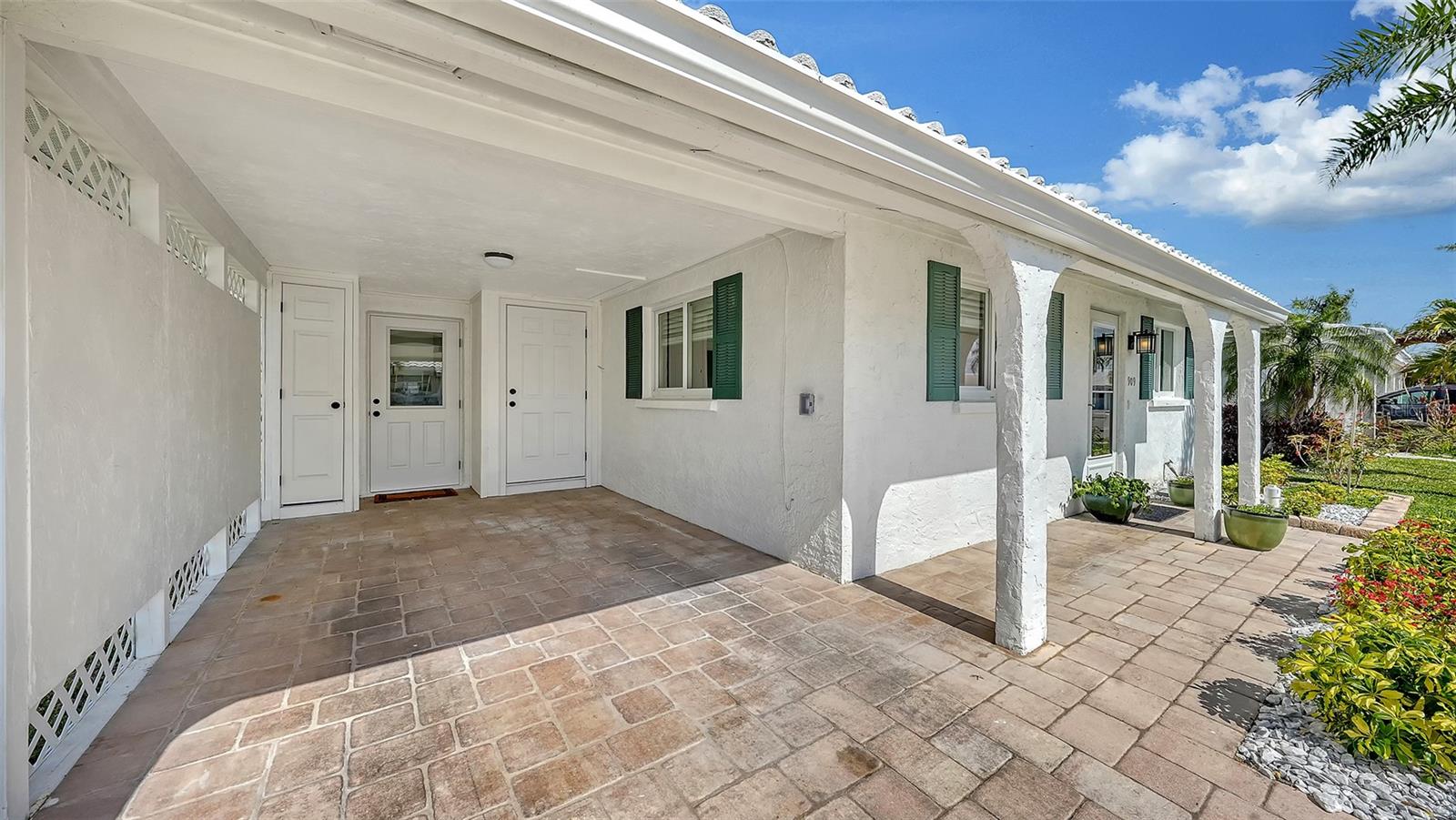909 SPANISH DR N, LONGBOAT KEY, FL, 34228
