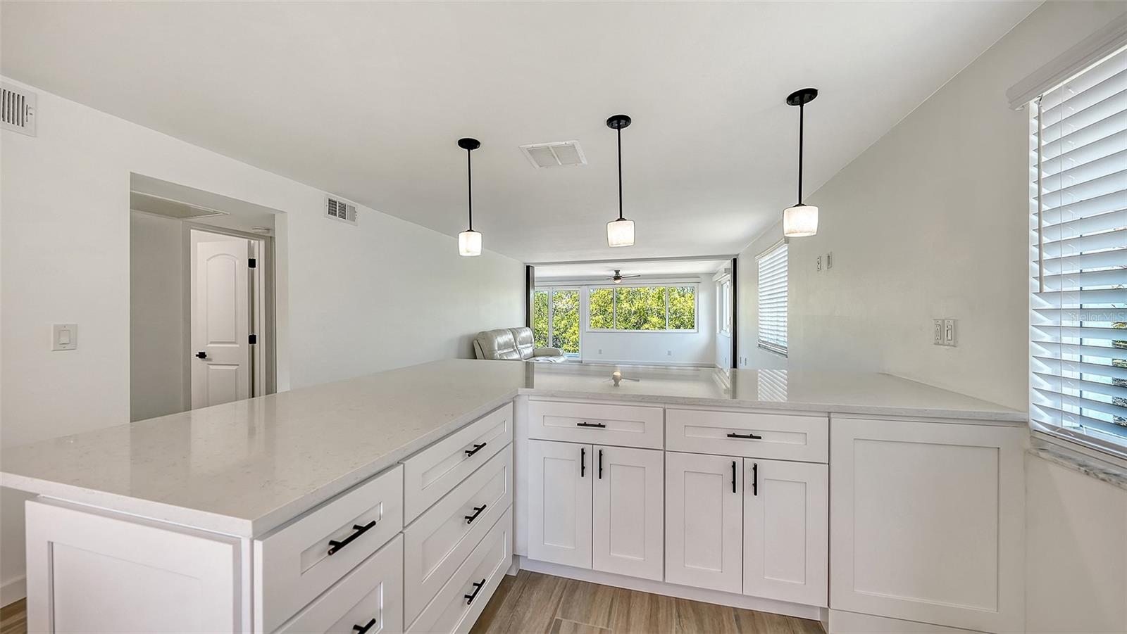 909 SPANISH DR N, LONGBOAT KEY, FL, 34228