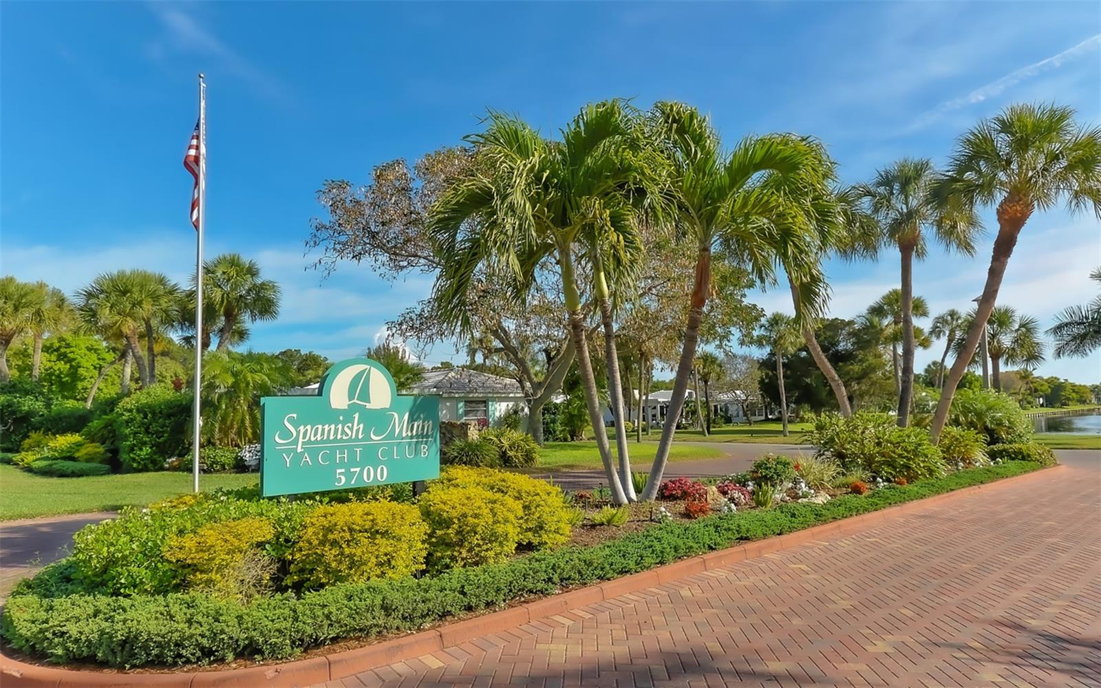 909 SPANISH DR N, LONGBOAT KEY, FL, 34228
