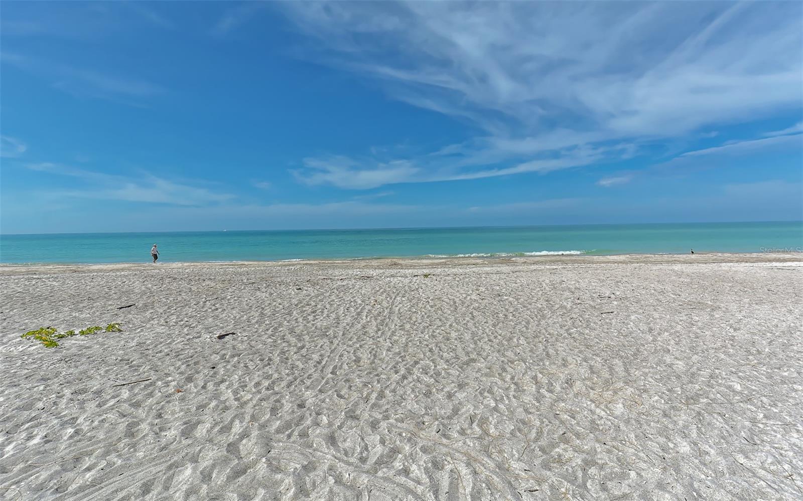 909 SPANISH DR N, LONGBOAT KEY, FL, 34228