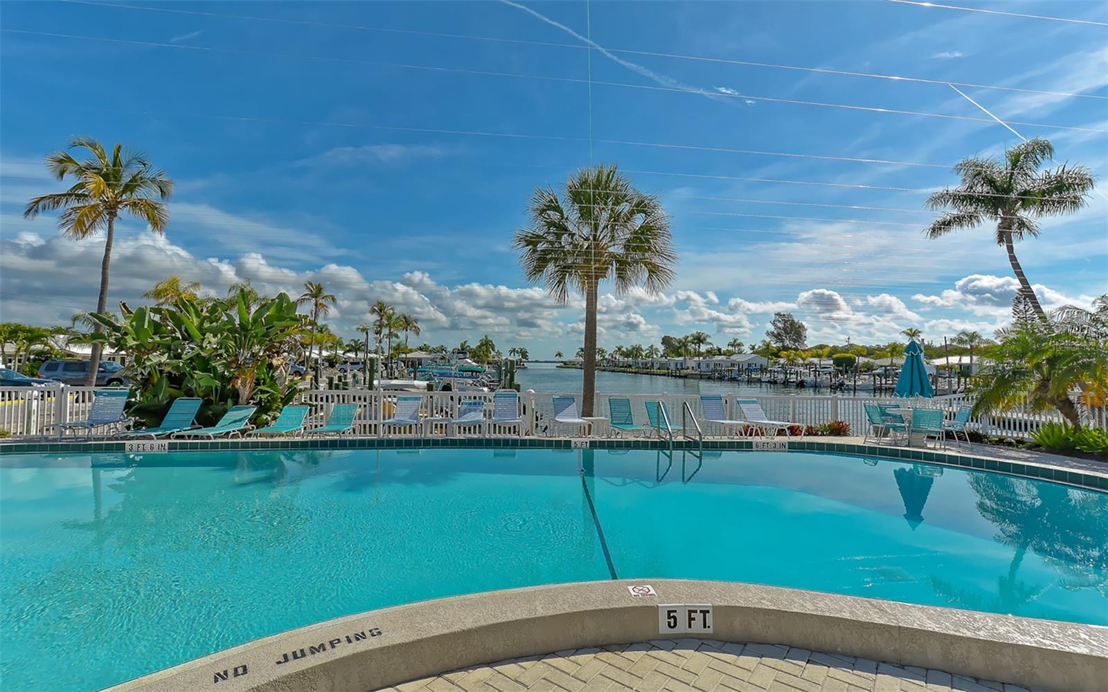 909 SPANISH DR N, LONGBOAT KEY, FL, 34228