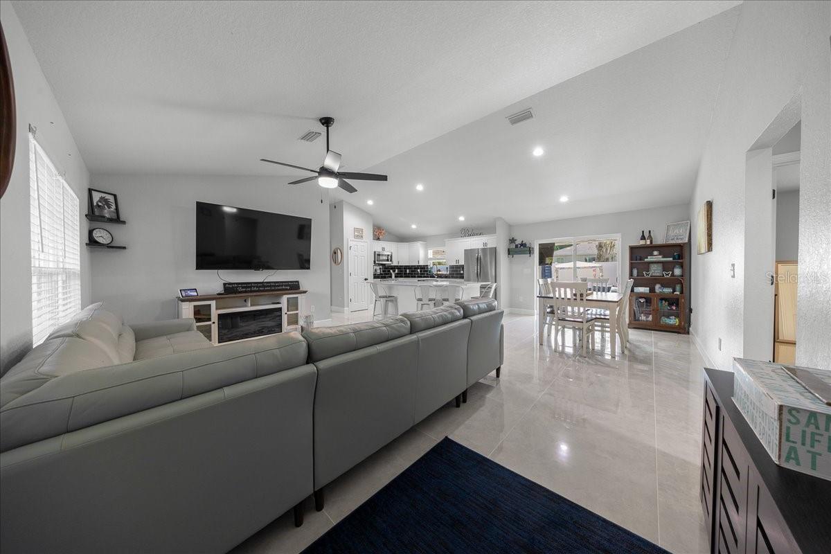 17 HOLLY RD, OCALA, FL, 34472