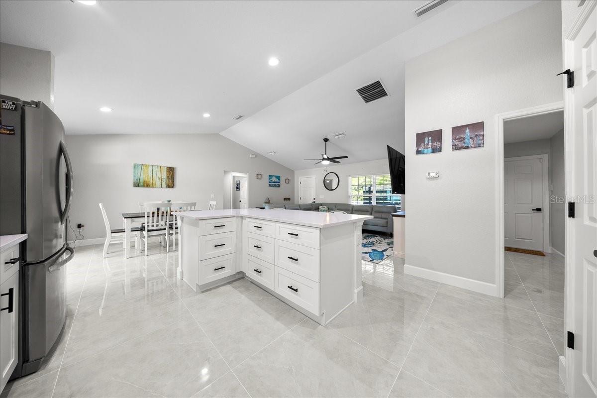 17 HOLLY RD, OCALA, FL, 34472