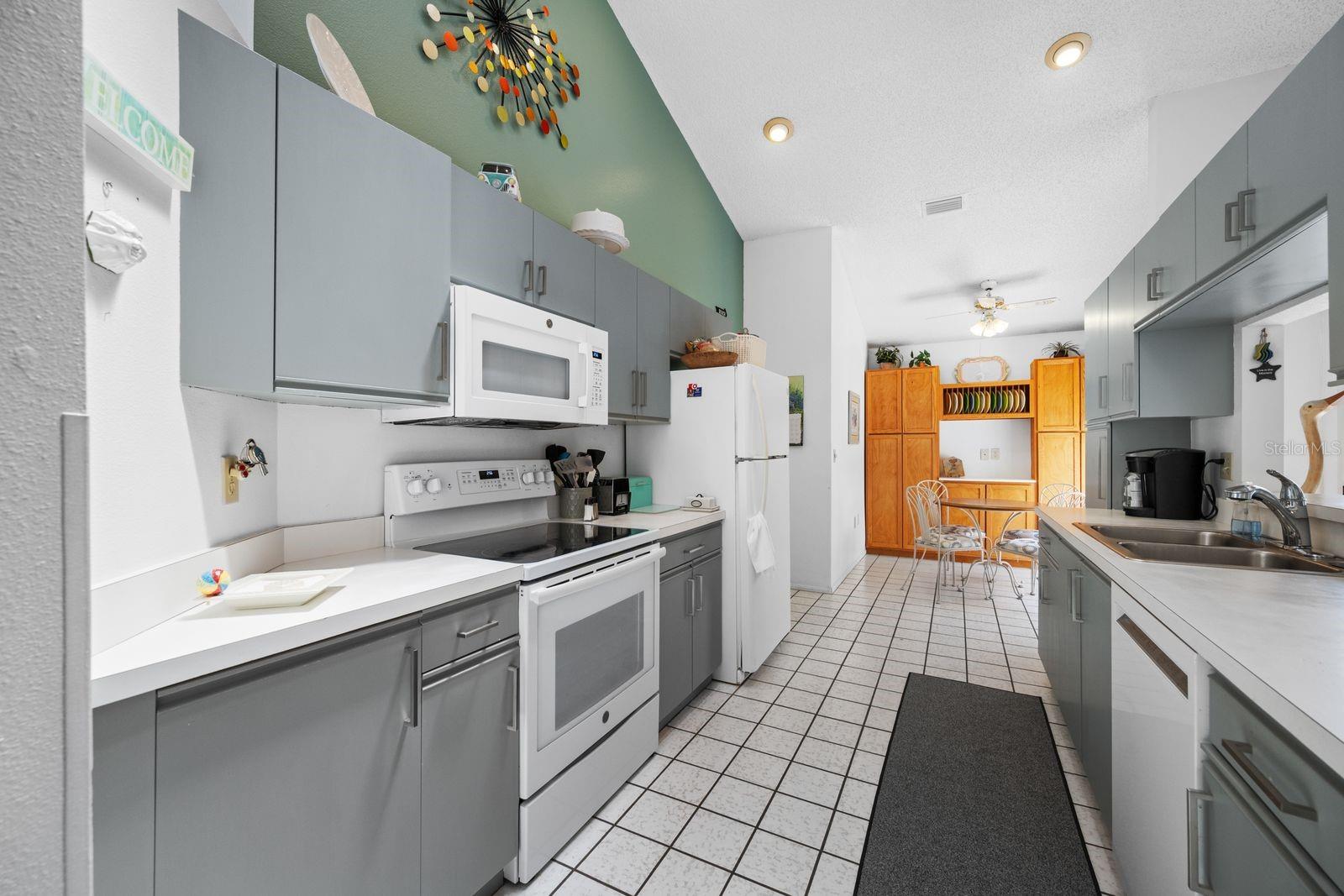 3886 40TH AVE W, BRADENTON, FL, 34205