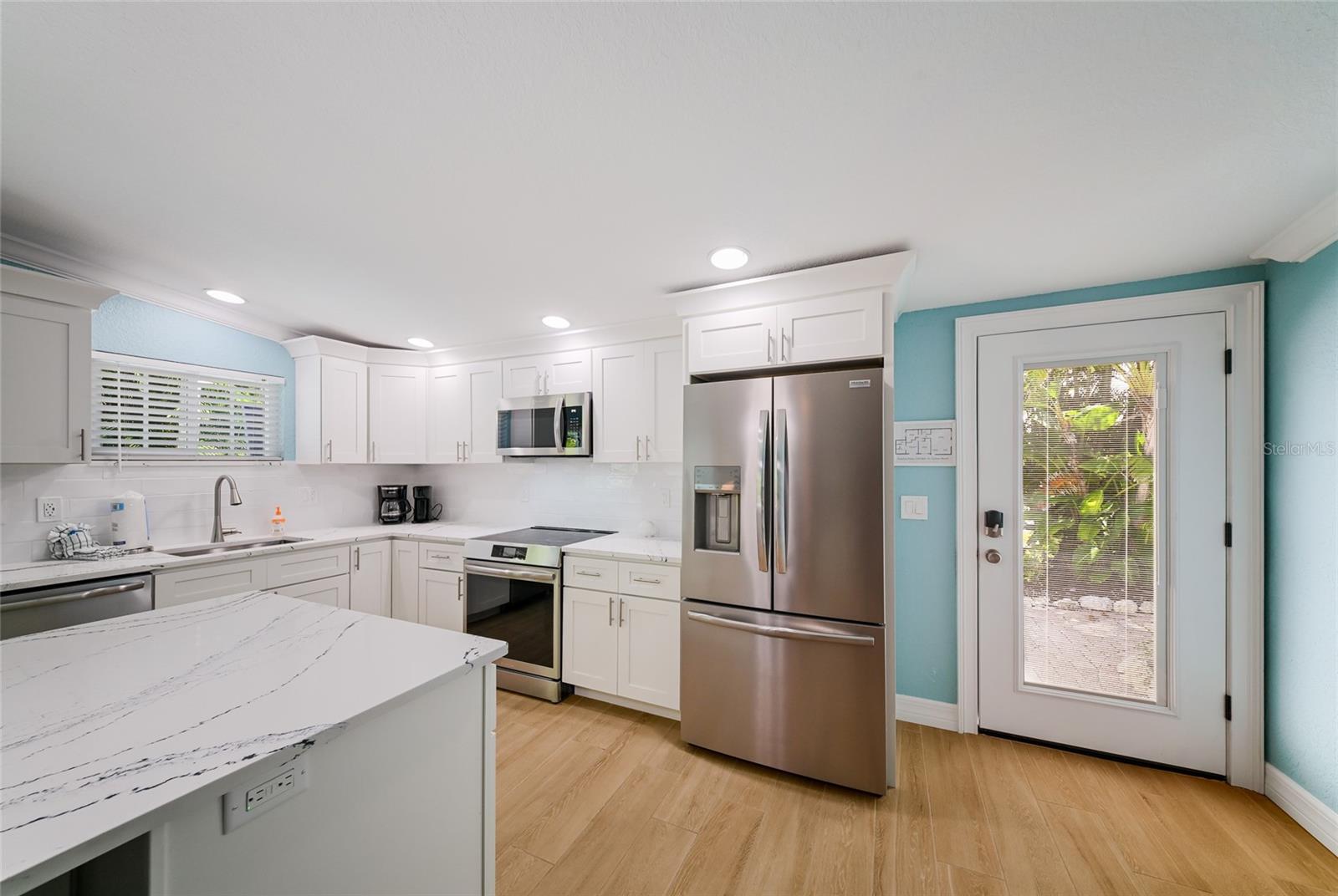 324 64TH ST, HOLMES BEACH, FL, 34217