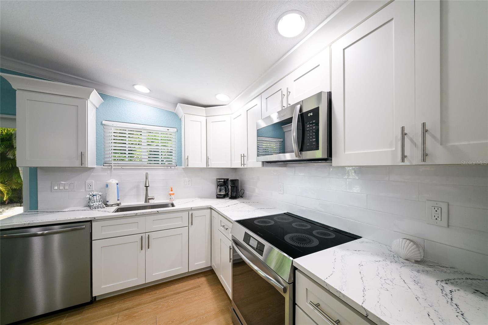 324 64TH ST, HOLMES BEACH, FL, 34217
