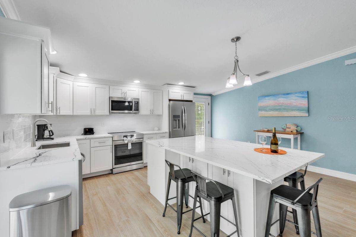 324 64TH ST, HOLMES BEACH, FL, 34217