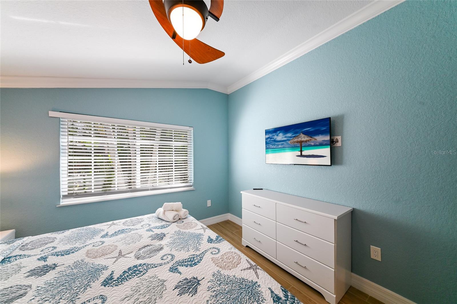 324 64TH ST, HOLMES BEACH, FL, 34217