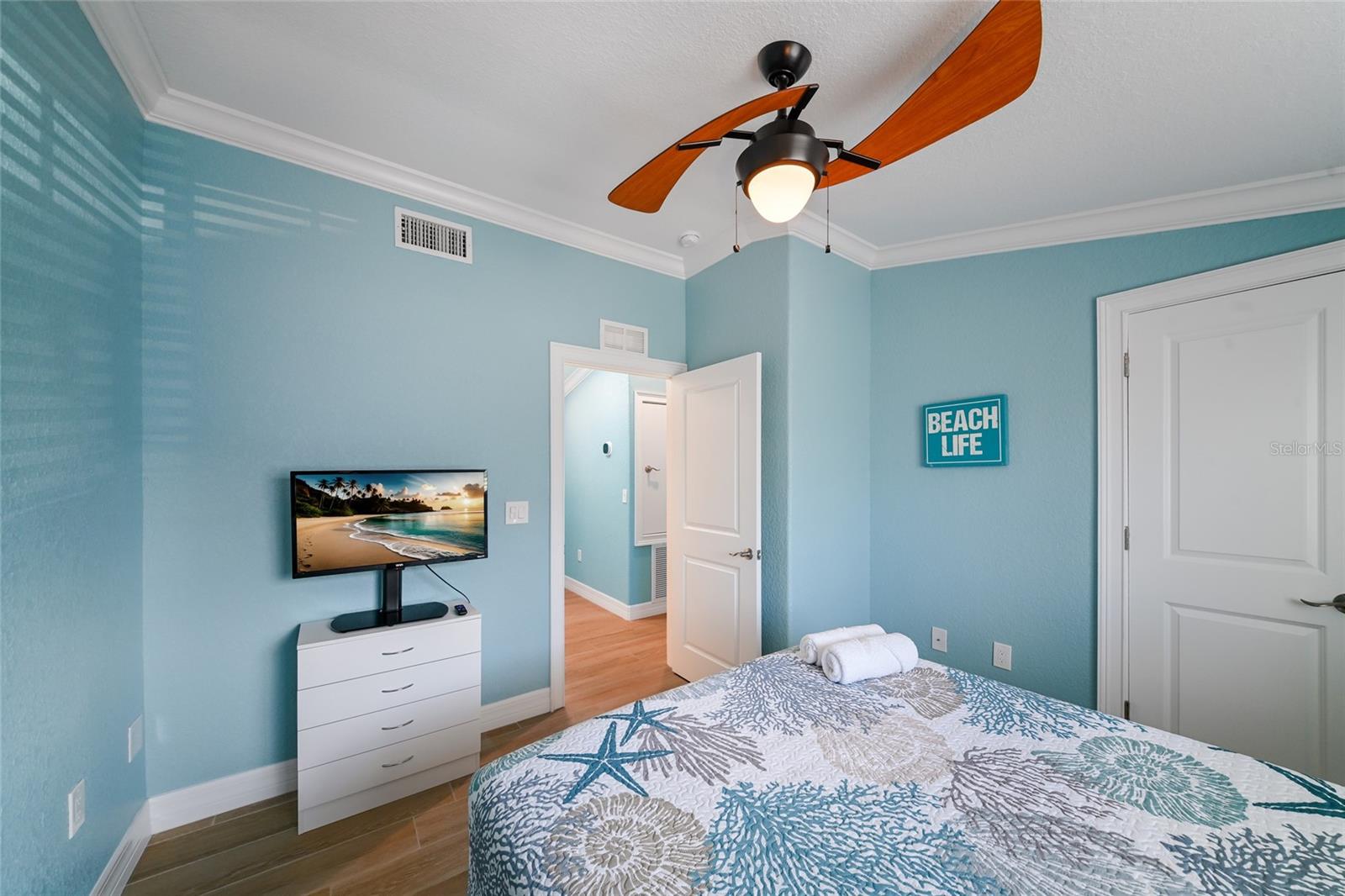 324 64TH ST, HOLMES BEACH, FL, 34217