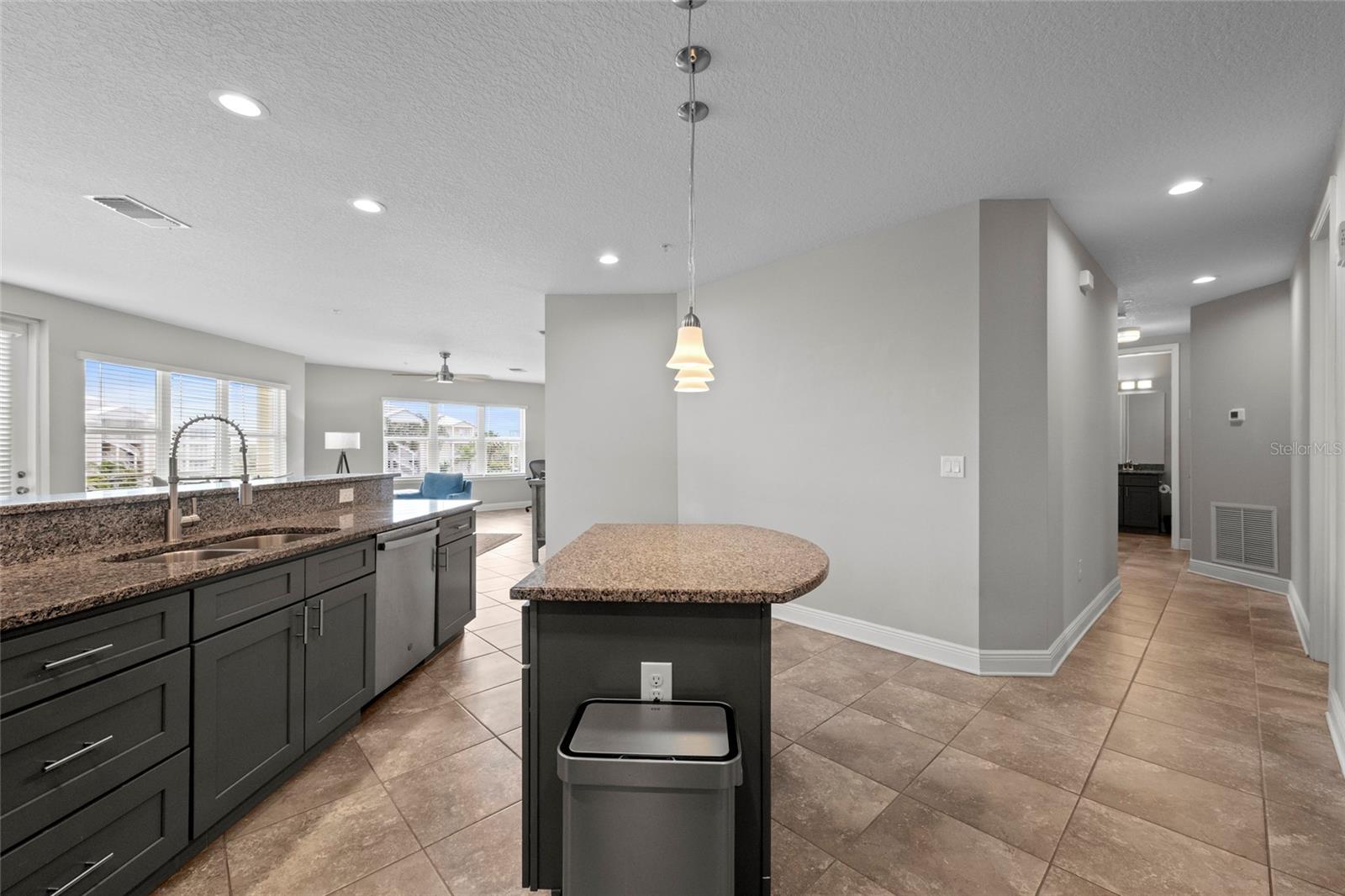 3418 79TH STREET CIR W #202, BRADENTON, FL, 34209