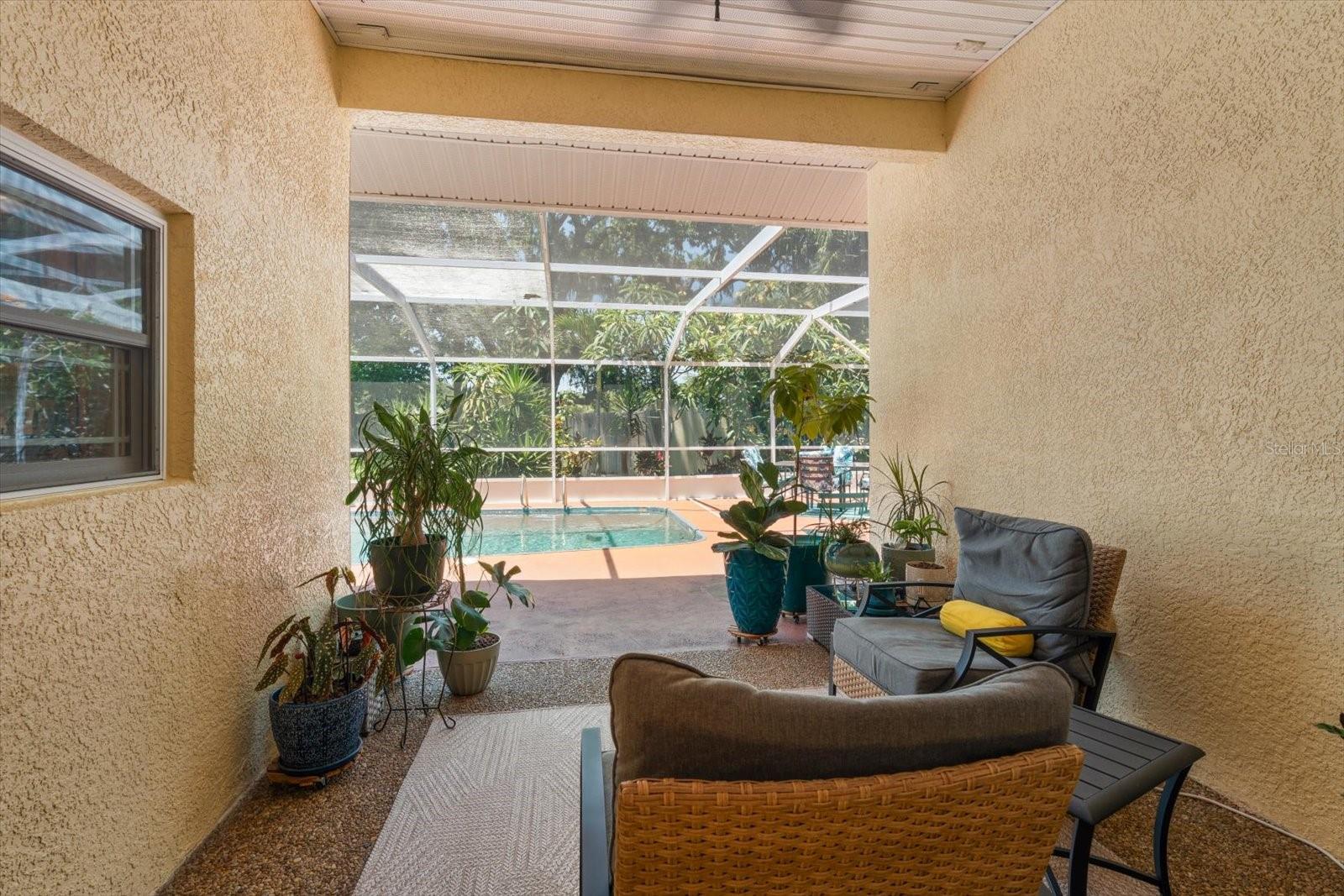 2400 SHERWOOD LN, CLEARWATER, FL, 33764