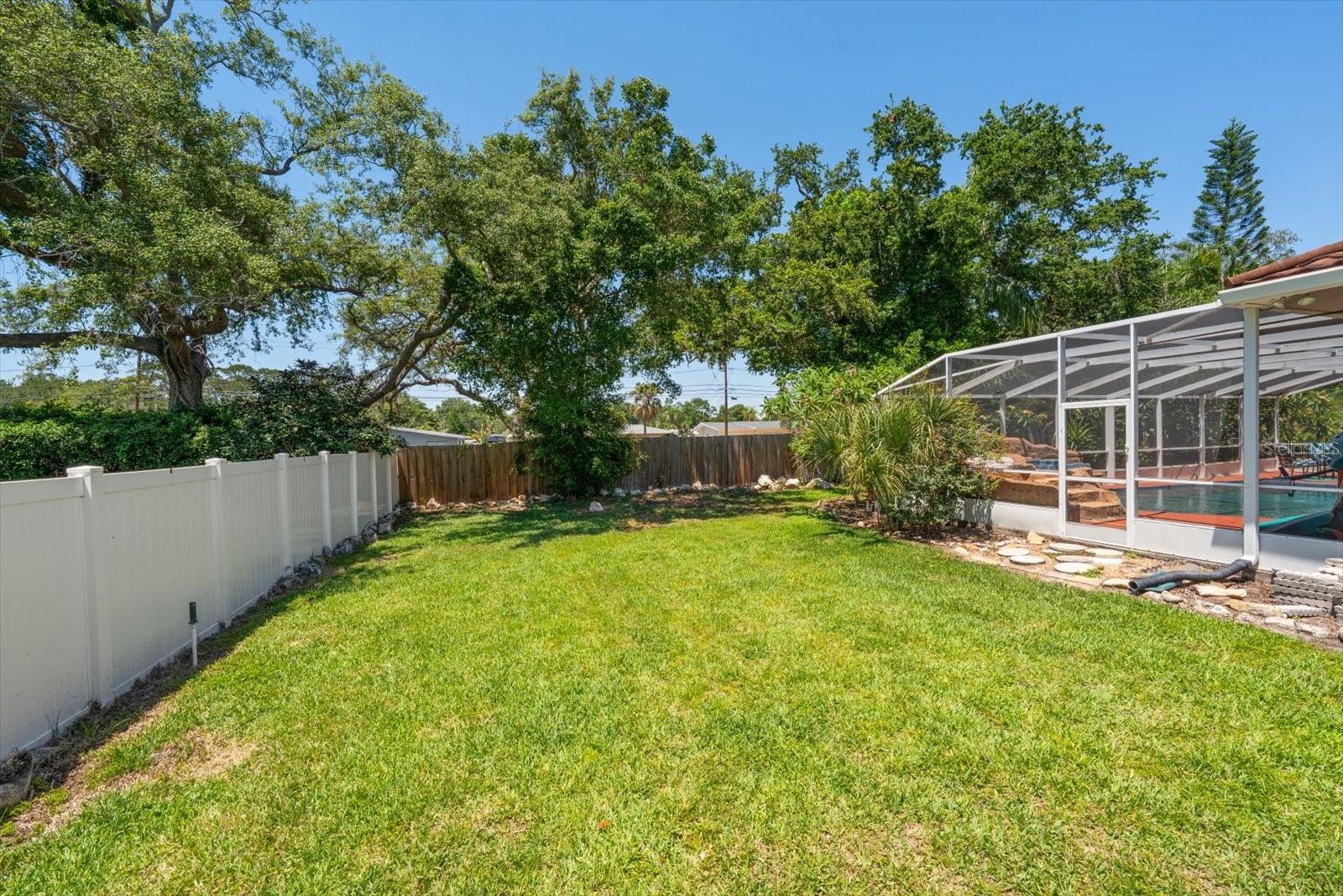 2400 SHERWOOD LN, CLEARWATER, FL, 33764