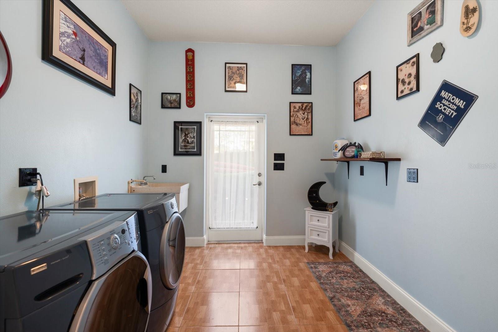 2400 SHERWOOD LN, CLEARWATER, FL, 33764
